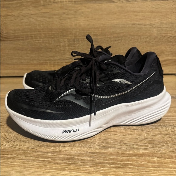 Saucony Ride 15 Fifteen women’s size 8.5 black white running sneakers gym shoes - Picture 10 of 10